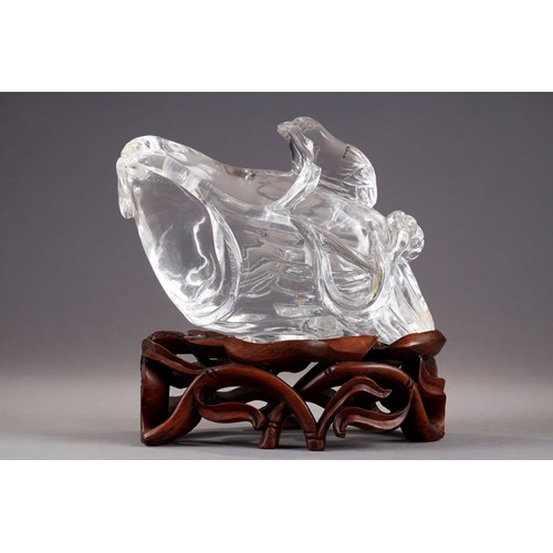 bird shaped rock crystal sculpture with its little one on the back - China 1870/1920